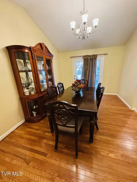 Dining - 116 Hasty Boulevard Erwin Tn 37650, Erwin, TN 37650 photo 2 of 2
