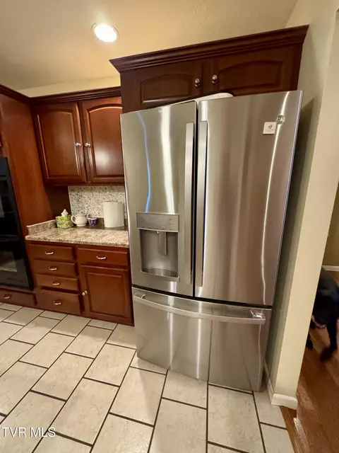 Kitchen - 116 Hasty Boulevard Erwin Tn 37650, Erwin, TN 37650 photo 4 of 4