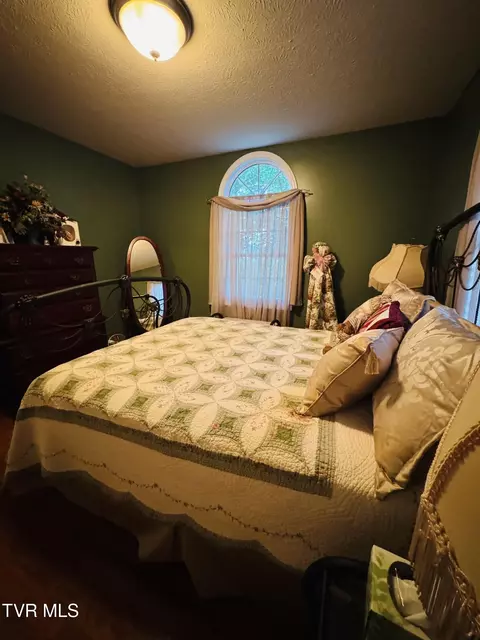 Bedroom - 116 Hasty Boulevard Erwin Tn 37650, Erwin, TN 37650 photo 5 of 5