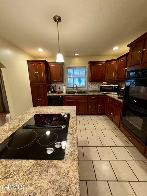 Kitchen - 116 Hasty Boulevard Erwin Tn 37650, Erwin, TN 37650 photo 3 of 4