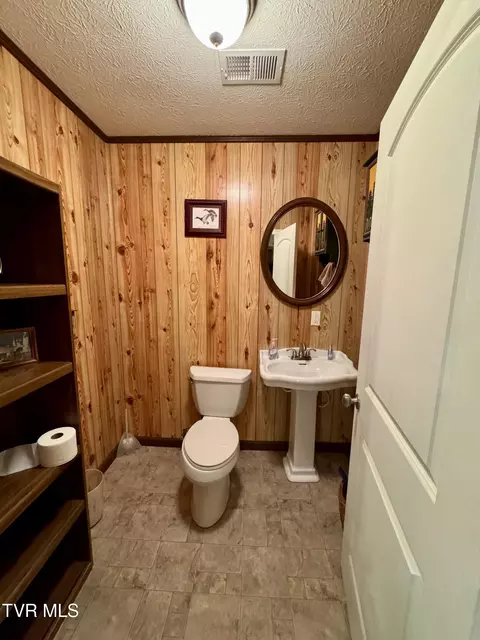 Bath - 116 Hasty Boulevard Erwin Tn 37650, Erwin, TN 37650 photo 6 of 6