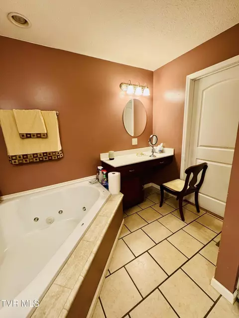 Bath - 116 Hasty Boulevard Erwin Tn 37650, Erwin, TN 37650 photo 3 of 6
