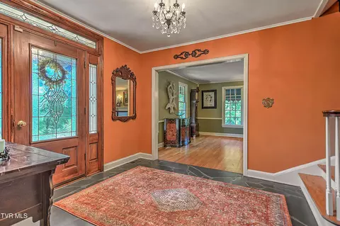 Entry Way - 733 Windmill Circle Bristol Va 24201, Bristol, VA 24201 photo 6 of 9