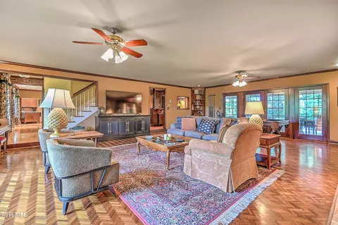 Living - 733 Windmill Circle Bristol Va 24201, Bristol, VA 24201 photo 5 of 15