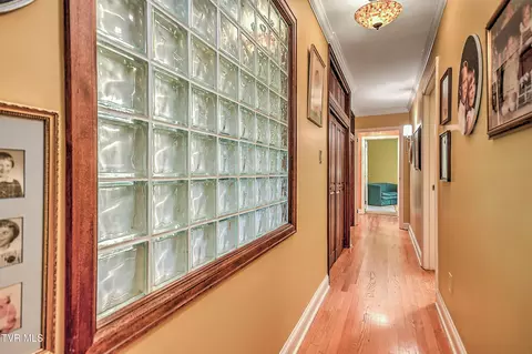 Entry Way - 733 Windmill Circle Bristol Va 24201, Bristol, VA 24201 photo 8 of 9