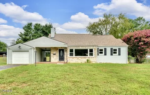 2206 N Greenwood Drive Johnson City Tn 37604, Johnson City, TN 37604