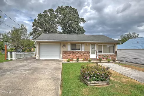 306 Jefferson Avenue Mount Carmel Tn 37645, Mount Carmel, TN 37645