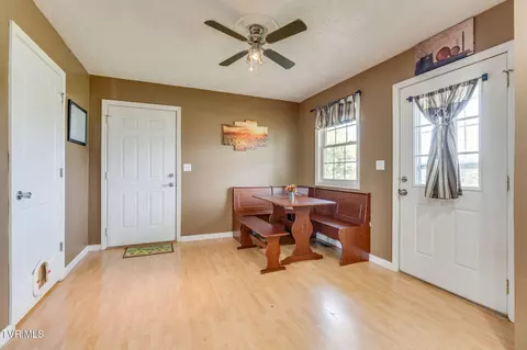 Dining - 281 Forest Road Mosheim Tn 37818, Mosheim, TN 37818 photo 1 of 1
