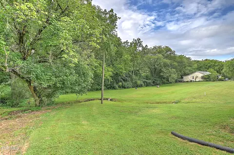 Exterior - 781 Oak Glen Circle Fall Branch Tn 37656, Fall Branch, TN 37656 photo 10 of 22