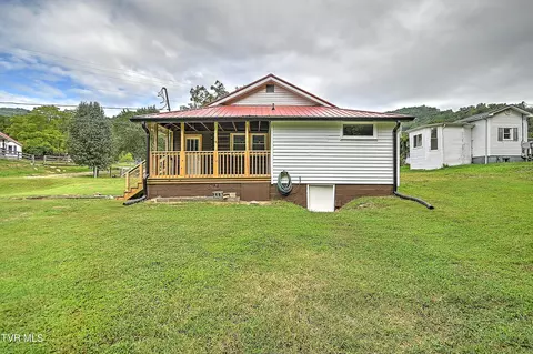 Exterior - 781 Oak Glen Circle Fall Branch Tn 37656, Fall Branch, TN 37656 photo 14 of 22