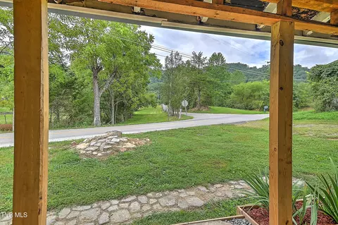 Exterior - 781 Oak Glen Circle Fall Branch Tn 37656, Fall Branch, TN 37656 photo 5 of 22
