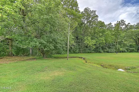 Exterior - 781 Oak Glen Circle Fall Branch Tn 37656, Fall Branch, TN 37656 photo 11 of 22