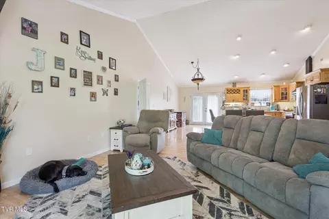 Living - 7717 Greenbriar Road Talbott Tn 37877, Talbott, TN 37877 photo 3 of 4