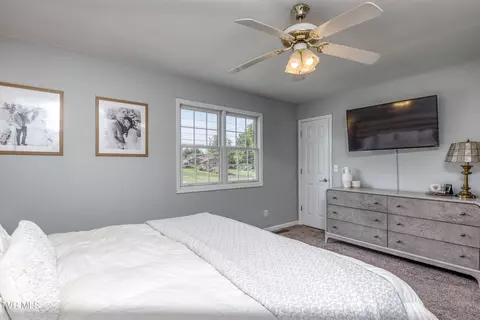 Bedroom - 595 Suncrest Drive Drive Bristol Va 24201, Bristol, VA 24201 photo 4 of 4