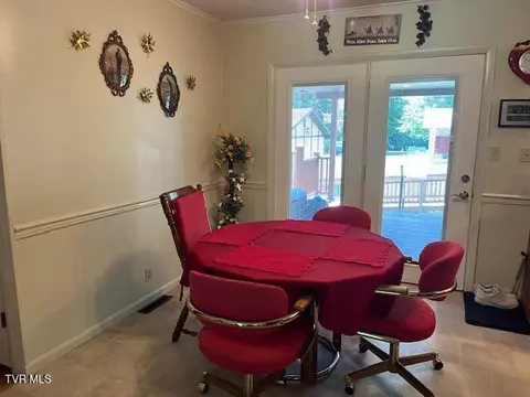 Dining - 11239 Riverside Circle Pound Va 24279, Pound, VA 24279 photo 1 of 2
