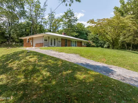 129 Grove Park Drive Bristol Tn 37620, Bristol, TN 37620