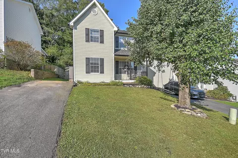 124 Boardwalk Bristol Tn 37620, Bristol, TN 37620