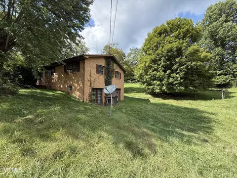 812 Fairview Road Hampton Tn 37658, Hampton, TN 37658 photo 9