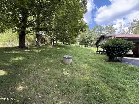 812 Fairview Road Hampton Tn 37658, Hampton, TN 37658 photo 4