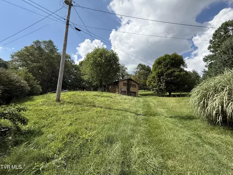 812 Fairview Road Hampton Tn 37658, Hampton, TN 37658 photo 23