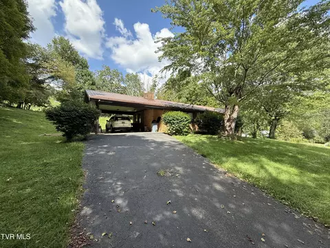 812 Fairview Road Hampton Tn 37658, Hampton, TN 37658 photo 2