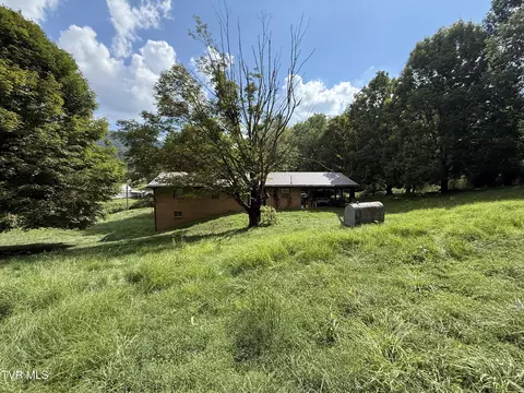 812 Fairview Road Hampton Tn 37658, Hampton, TN 37658 photo 14