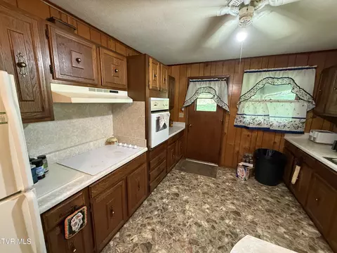 812 Fairview Road Hampton Tn 37658, Hampton, TN 37658 photo 26