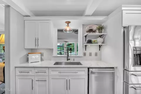 Kitchen - 23349 Bowman Road Abingdon Va 24211, Abingdon, VA 24211 photo 5 of 7