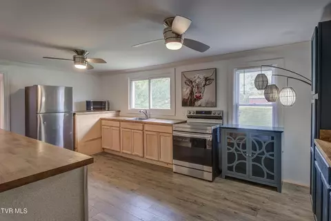 Kitchen - 3200 Temple Hill Road Erwin Tn 37650, Erwin, TN 37650 photo 1 of 4