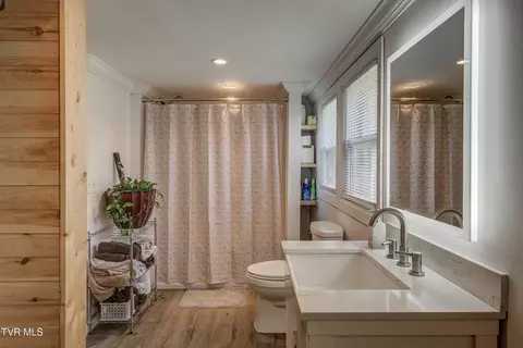 Bath - 3200 Temple Hill Road Erwin Tn 37650, Erwin, TN 37650 photo 2 of 3