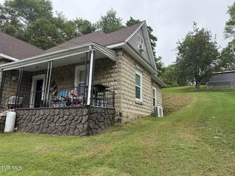 Exterior - 111 NW Dale Street Wise Va 24293, Wise, VA 24293 photo 2 of 8