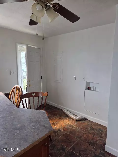 122 Dennis Cove Road Hampton Tn 37658, Hampton, TN 37658 photo 9