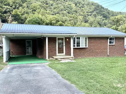 1104 Little Prater Road Grundy Va 24614, Grundy, VA 24614