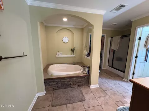 Bath - 104 Carver Crabtree Road Hampton Tn 37658, Hampton, TN 37658 photo 2 of 5