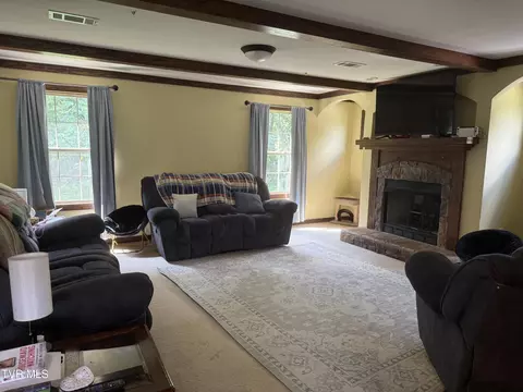 Living - 104 Carver Crabtree Road Hampton Tn 37658, Hampton, TN 37658 photo 1 of 1