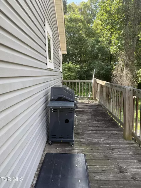 Exterior - 104 Carver Crabtree Road Hampton Tn 37658, Hampton, TN 37658 photo 3 of 3