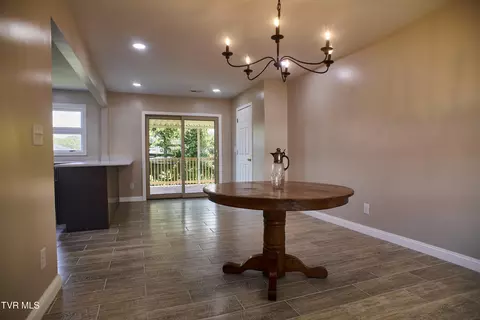 Dining - 228 Washington Avenue Newport Tn 37821, Newport, TN 37821 photo 1 of 2