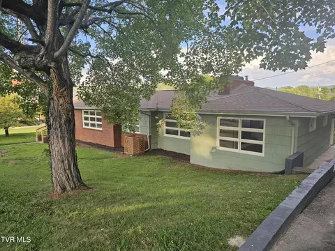 Exterior - 228 Washington Avenue Newport Tn 37821, Newport, TN 37821 photo 1 of 6