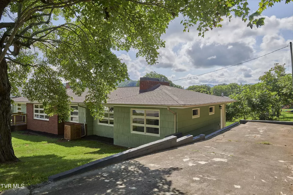 Exterior - 228 Washington Avenue Newport Tn 37821, Newport, TN 37821 photo 5 of 6