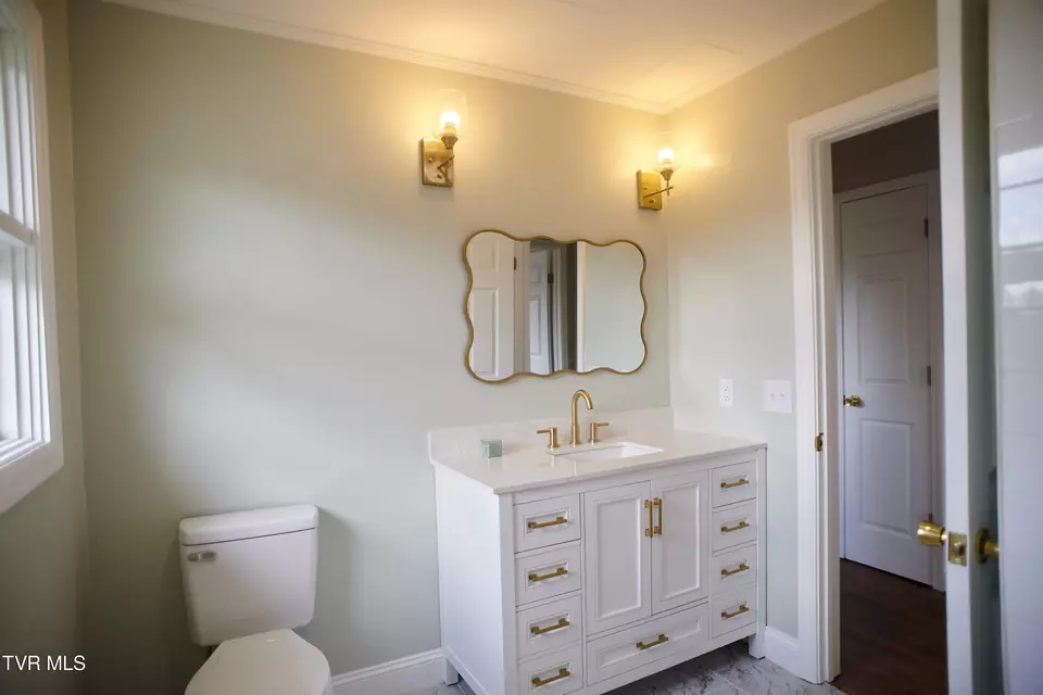 Bath - 228 Washington Avenue Newport Tn 37821, Newport, TN 37821 photo 4 of 5