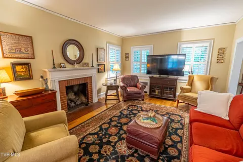 Living - 461 Circle Drive Abingdon Va 24210, Abingdon, VA 24210 photo 3 of 3
