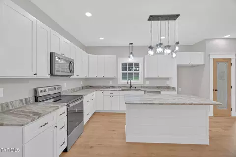 Kitchen - 130 Baskett Road Limestone Tn 37681, Limestone, TN 37681 photo 2 of 4