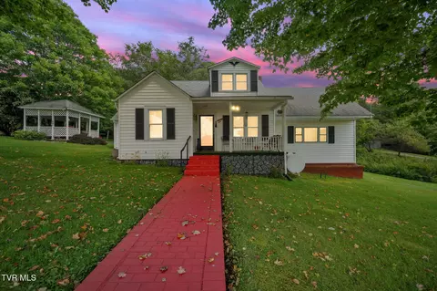 16306 Highlands Parkway White Top Va 24292, Whitetop, VA 24292