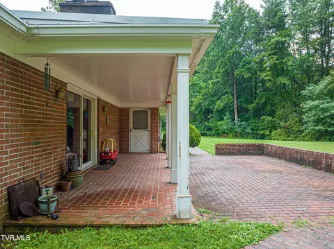 Exterior - 220 Mcguire Lane Cedar Bluff Va 24609, Cedar Bluff, VA 24609 photo 6 of 14