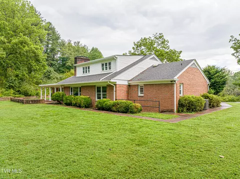 Exterior - 220 Mcguire Lane Cedar Bluff Va 24609, Cedar Bluff, VA 24609 photo 11 of 14