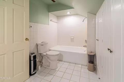 Bath - 220 Mcguire Lane Cedar Bluff Va 24609, Cedar Bluff, VA 24609 photo 5 of 6