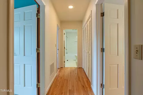 Entry Way - 220 Mcguire Lane Cedar Bluff Va 24609, Cedar Bluff, VA 24609 photo 7 of 11