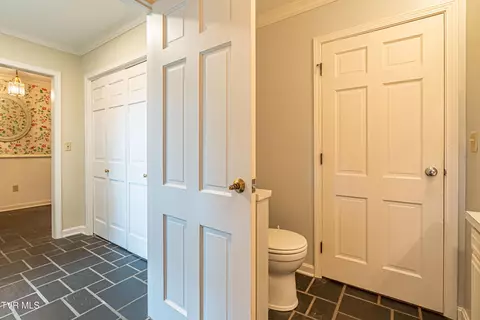 Entry Way - 220 Mcguire Lane Cedar Bluff Va 24609, Cedar Bluff, VA 24609 photo 5 of 11