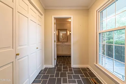 Entry Way - 220 Mcguire Lane Cedar Bluff Va 24609, Cedar Bluff, VA 24609 photo 4 of 11