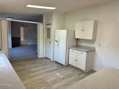 Kitchen - 183 Morgan Lane Fall Branch Tn 37656, Fall Branch, TN 37656 photo 6 of 8